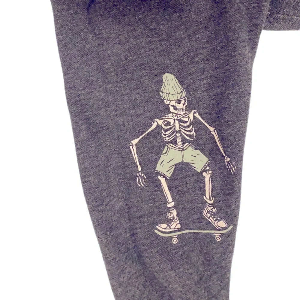 EUC Skeleton Skateboard Graphic Sweatshirt Size S 6/7